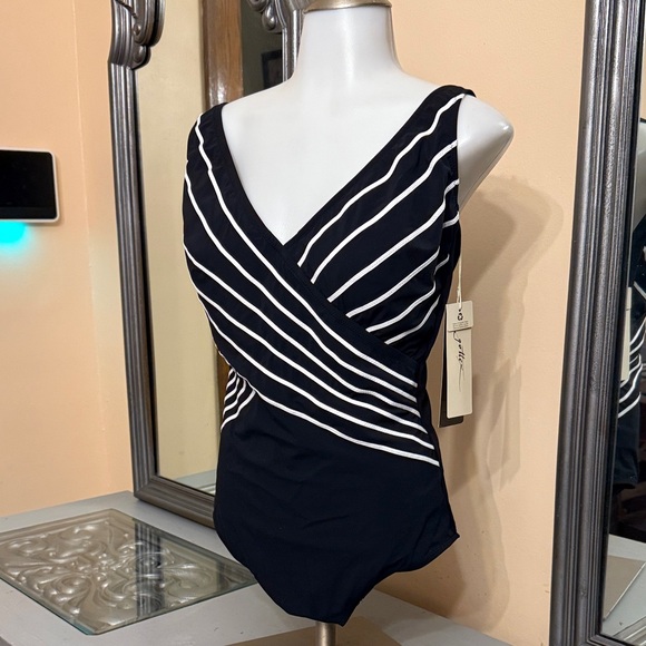 Gottex 14 Black and White Striped Swimsuit